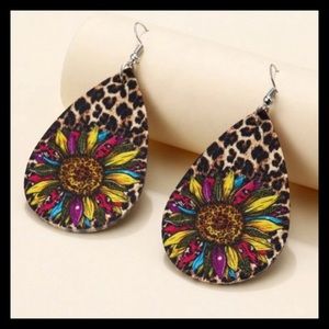 💕Floral Print Water Drop Earrings NEW💕
